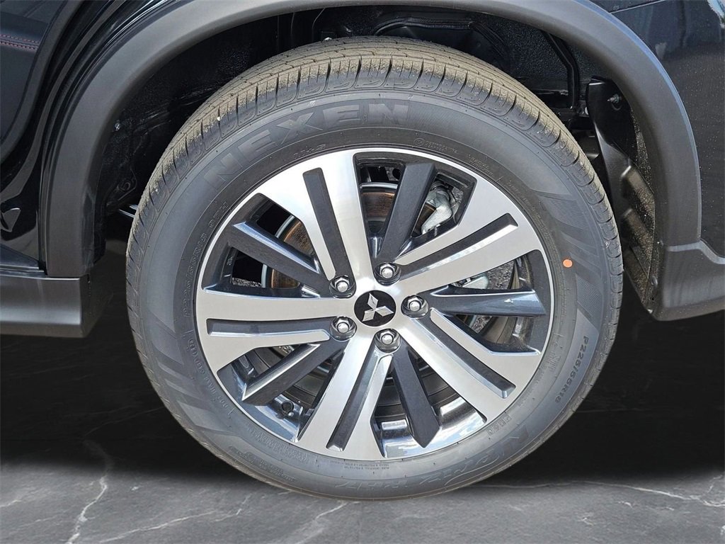 New 2025 Mitsubishi Outlander Sport SE image 32