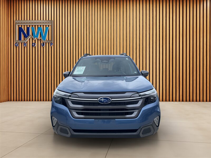 Used 2025 Subaru Forester Limited w/ Popular Package #1 AWD/4WD image 18