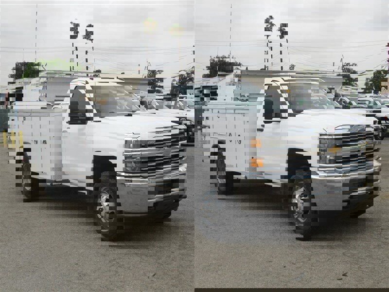 Used 2015 Chevrolet Silverado 3500 W/T image 1