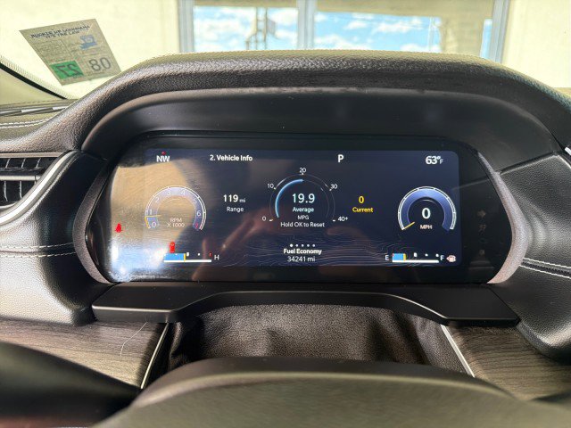 Used 2023 Jeep Grand Cherokee L Limited w/ Luxury Tech Group II image 18