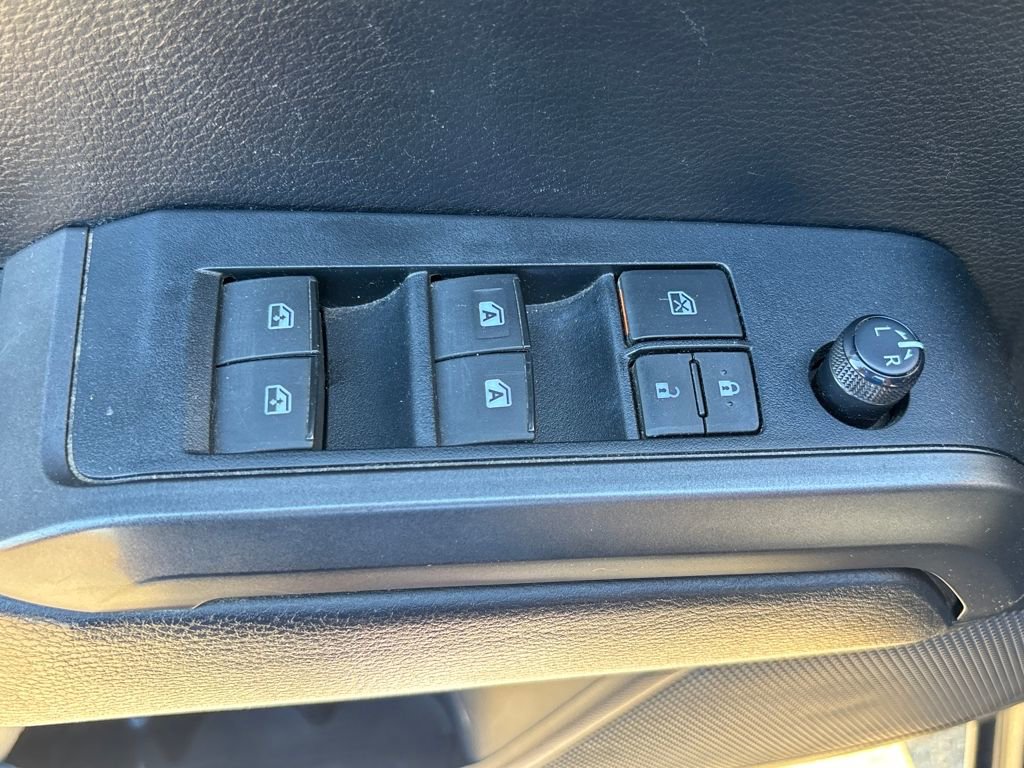 Used 2021 Toyota Tacoma TRD Off-Road w/ Technology Package image 8