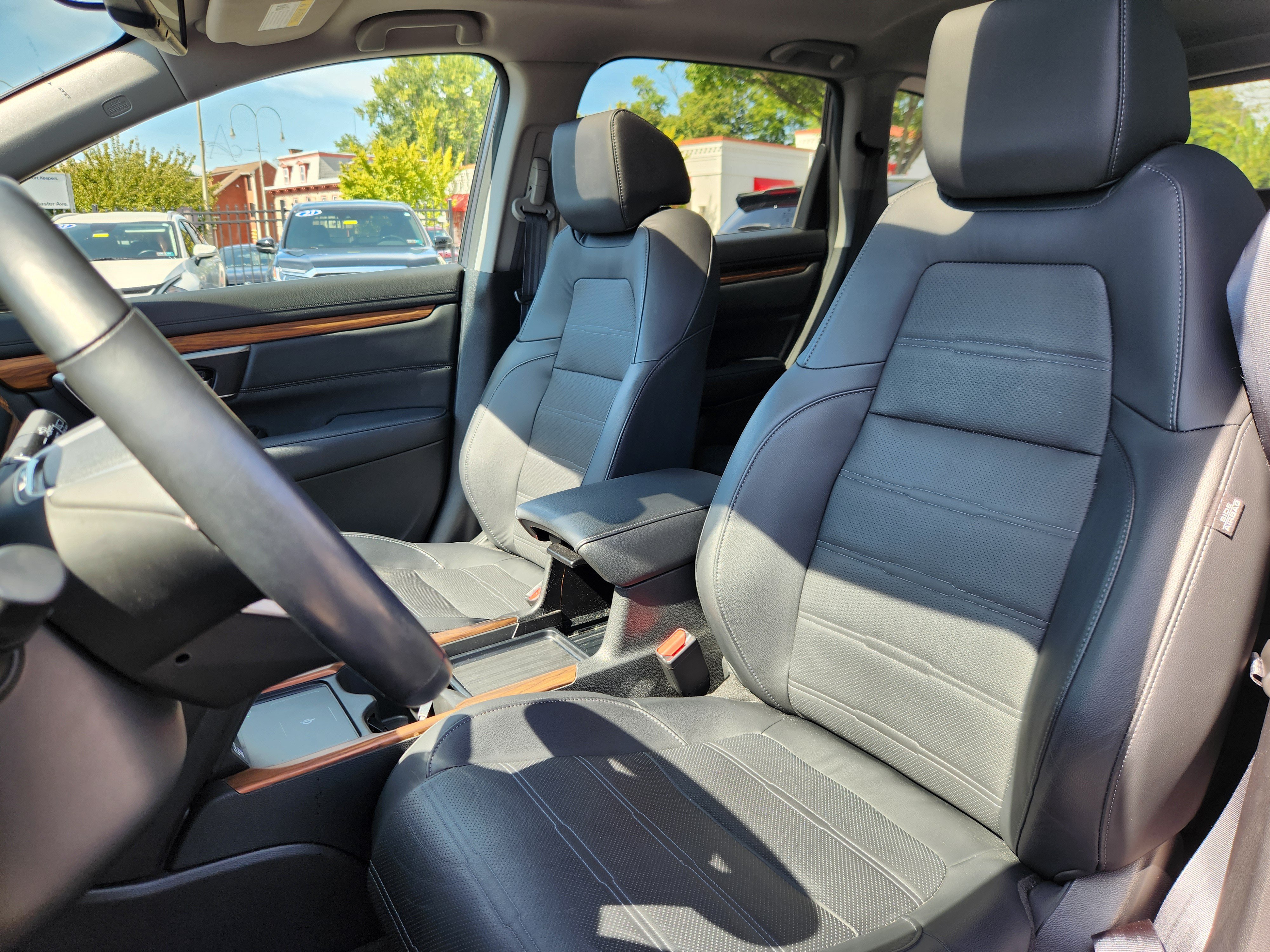 Used 2022 Honda CR-V Touring image 7