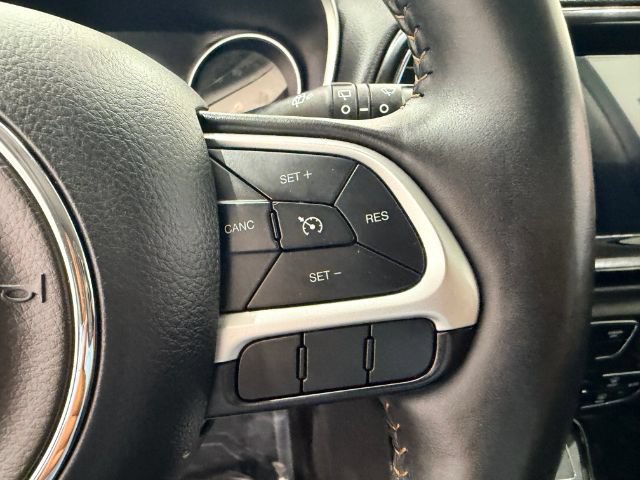 Used 2018 Jeep Compass Limited w/ Navigation Group AWD/4WD image 39