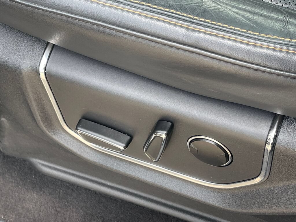 Used 2023 Ford Expedition Platinum AWD/4WD image 7