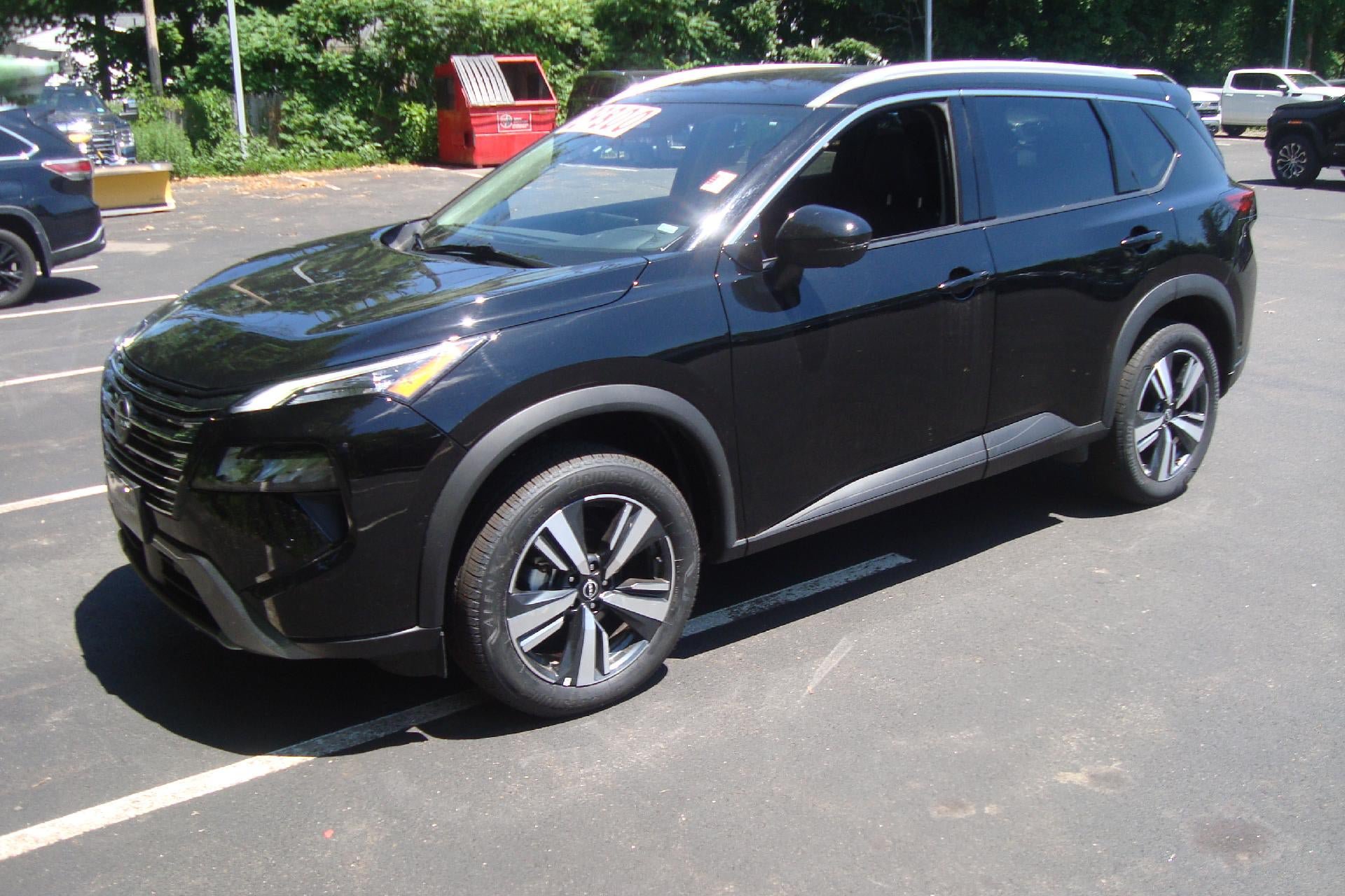 Used 2026 Nissan Rogue SL AWD/4WD image 1