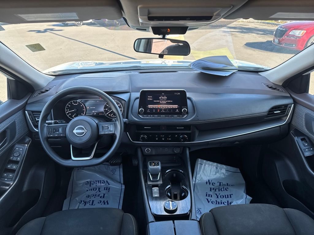 Used 2023 Nissan Rogue S image 13