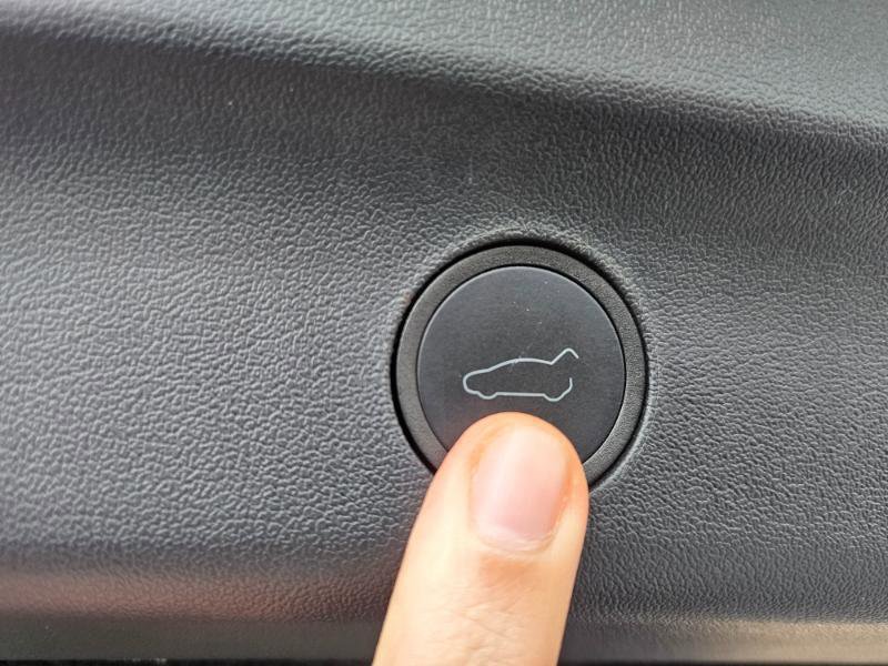 Used 2024 Tesla Model Y Long Range image 70