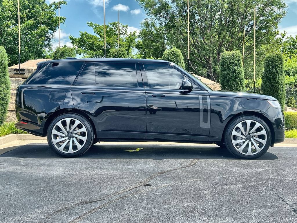 New 2026 Land Rover Range Rover Long Wheelbase SE AWD/4WD image 6