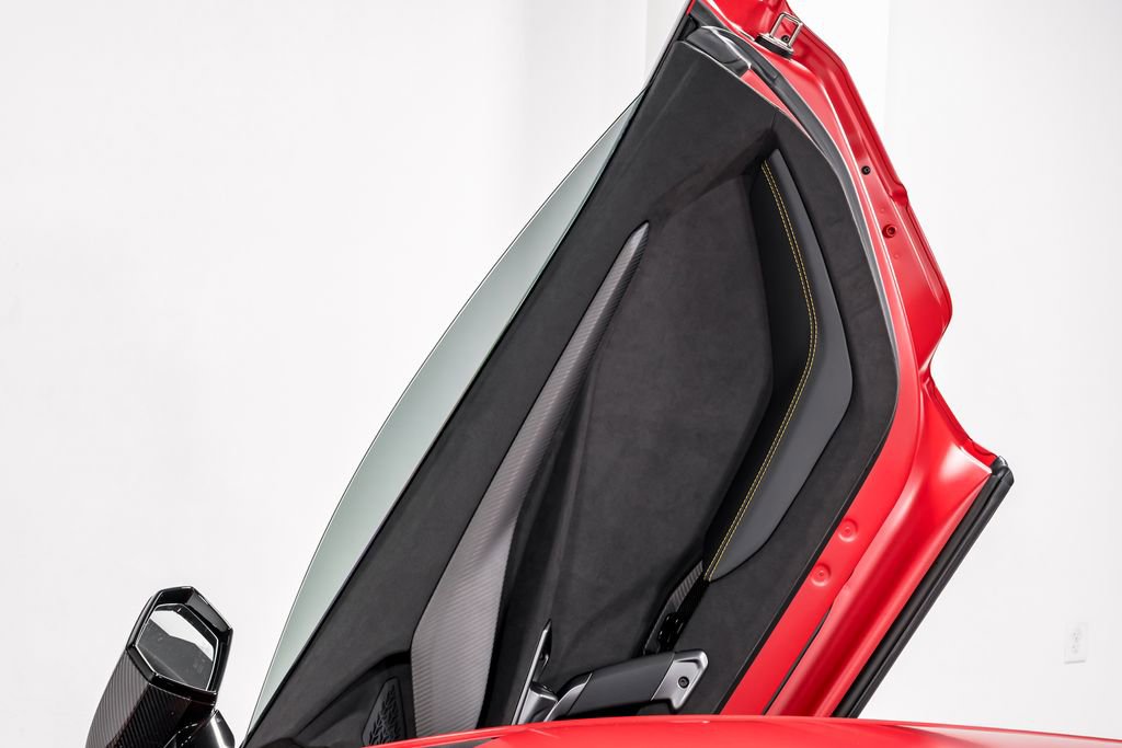 Used 2025 Lamborghini Revuelto image 37