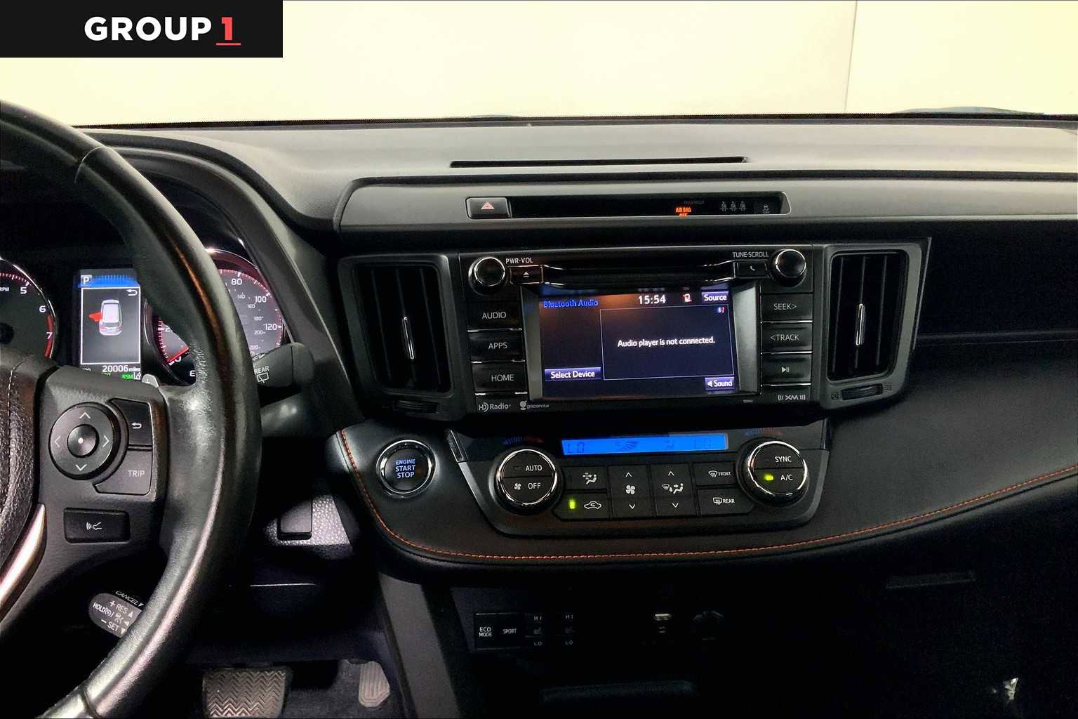 Used 2017 Toyota RAV4 SE image 6