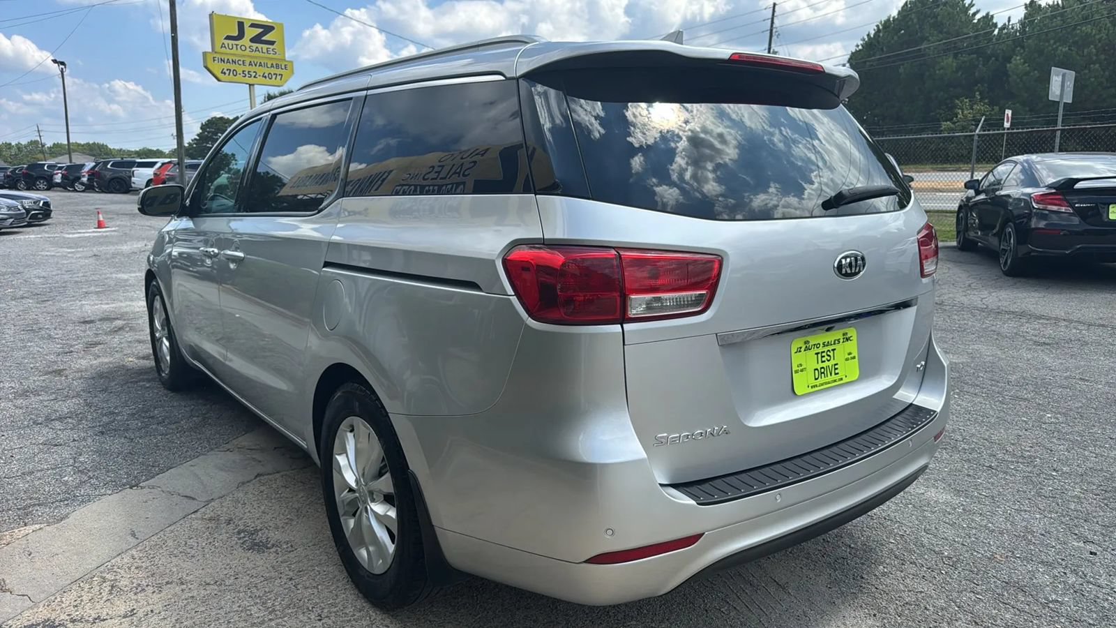 Used 2016 Kia Sedona EX FWD image 5