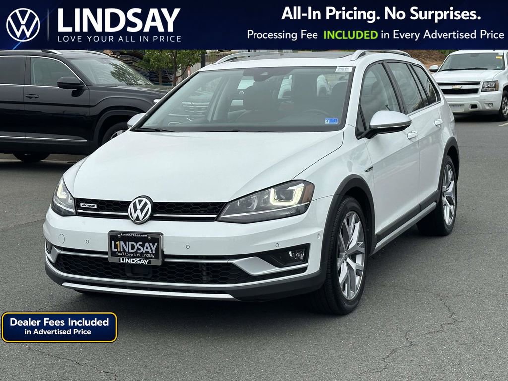 Used 2017 Volkswagen Golf Alltrack AWD/4WD image 4