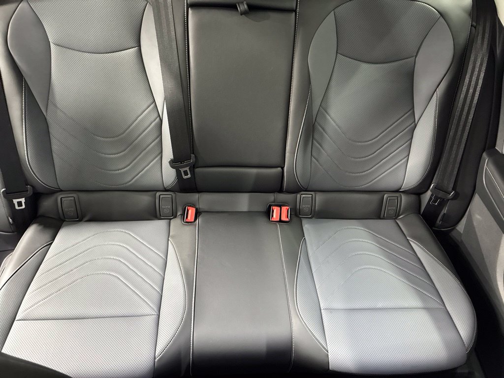 Used 2026 Volkswagen Tiguan SE w/ Panoramic Sunroof Package AWD/4WD image 60