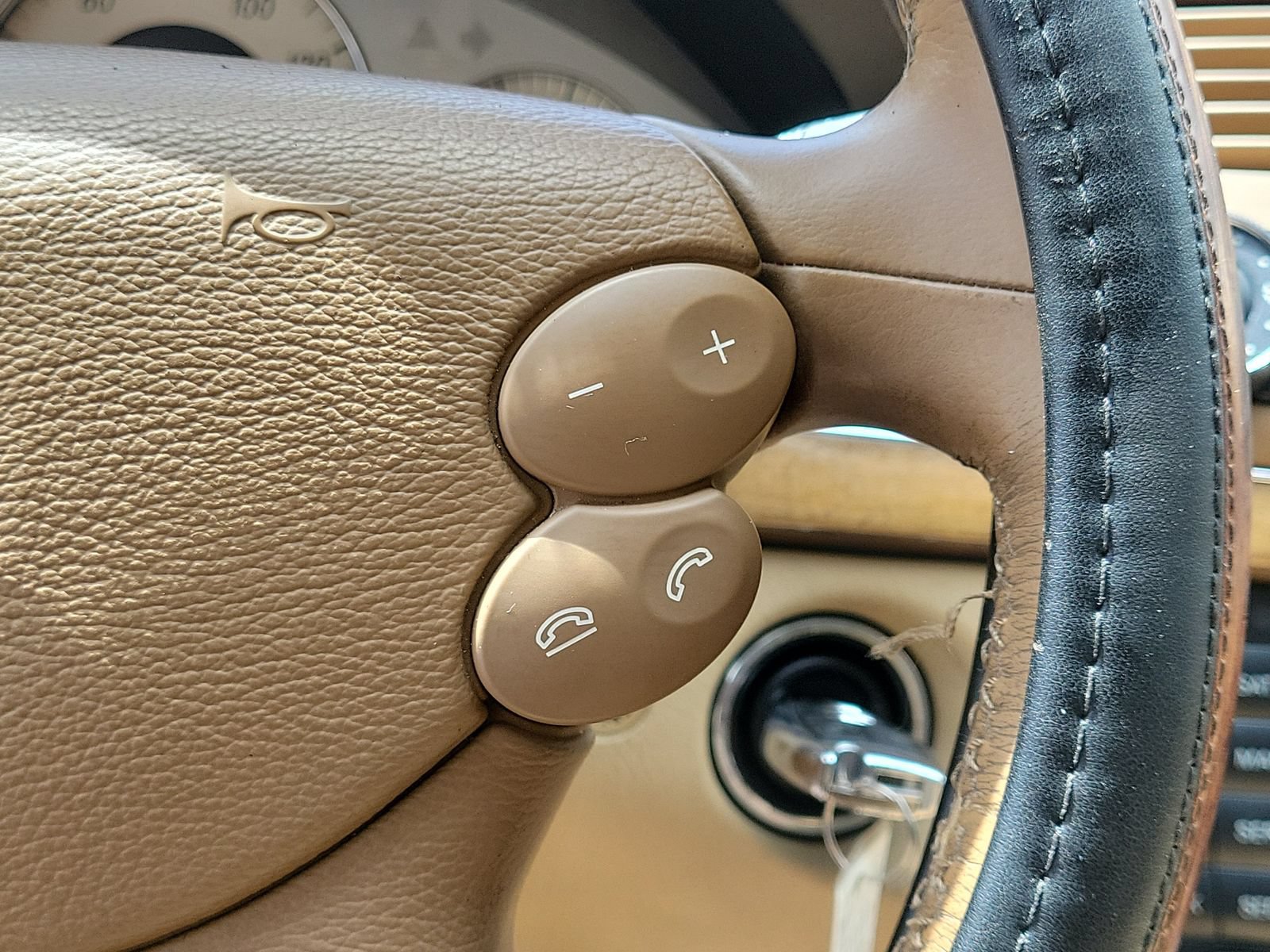 Used 2007 Mercedes-Benz E 550 Sedan image 24