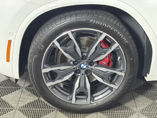 Used 2024 BMW X4 M40i w/ Premium Package AWD/4WD image 32