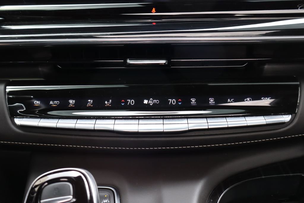 Used 2024 Cadillac Escalade ESV V w/ LPO, ONYX Package AWD/4WD image 12