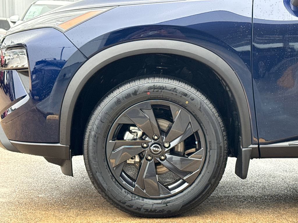 New 2026 Nissan Rogue SV FWD image 6
