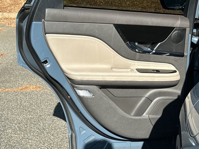 Certified 2023 Lincoln Corsair FWD w/ Equipment Group 101A image 23
