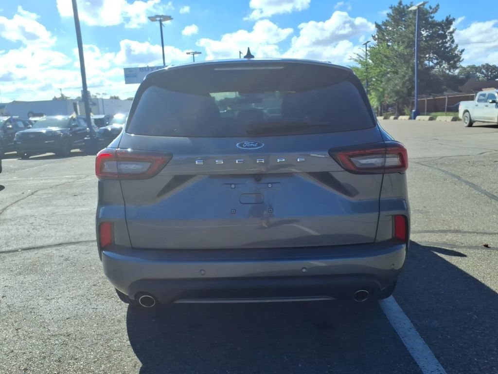 Certified 2024 Ford Escape ST-Line w/ Tech Pack #1 FWD image 8