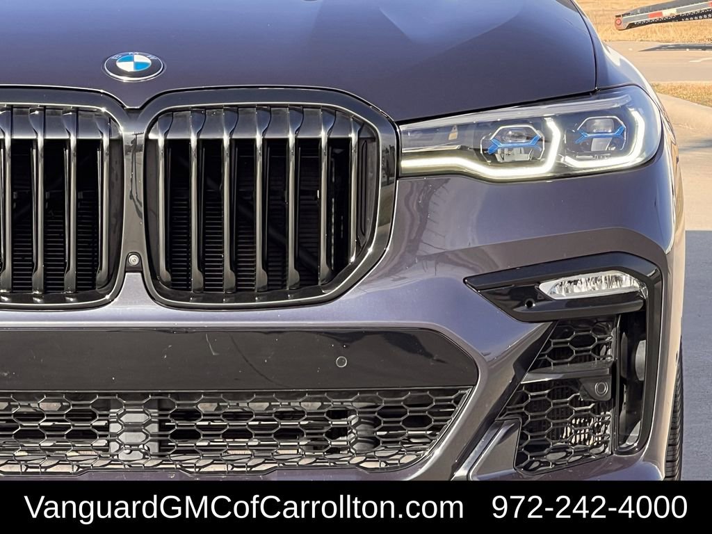 Used 2022 BMW X7 M50i w/ Cold Weather Package image 11