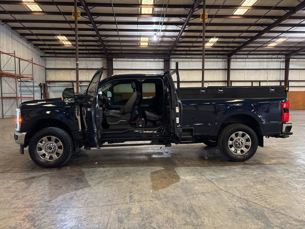 Used 2024 Ford F350 Lariat w/ Chrome Package image 51