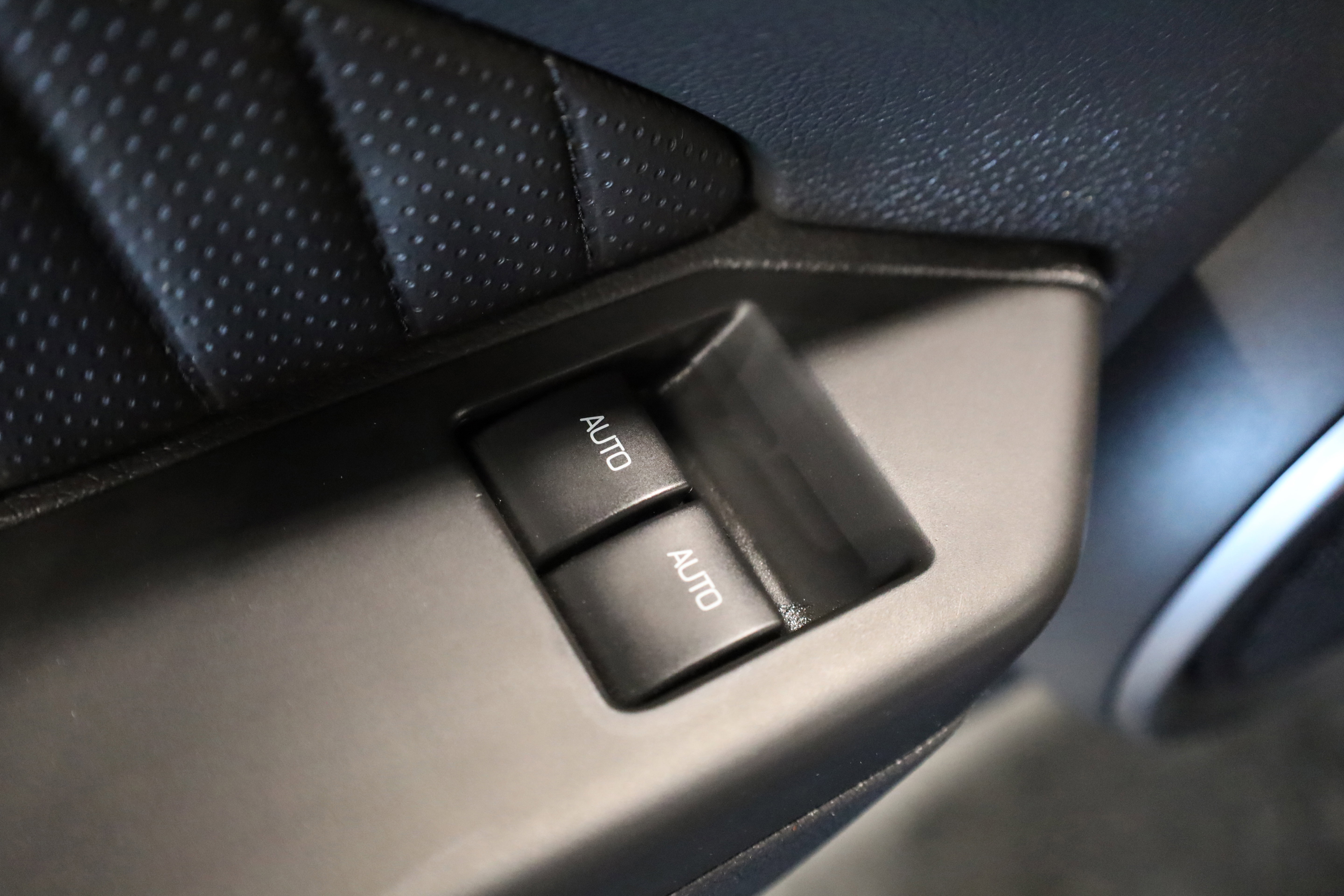 Used 2014 Ford Mustang Shelby GT500 w/ Equipment Group 821A image 11