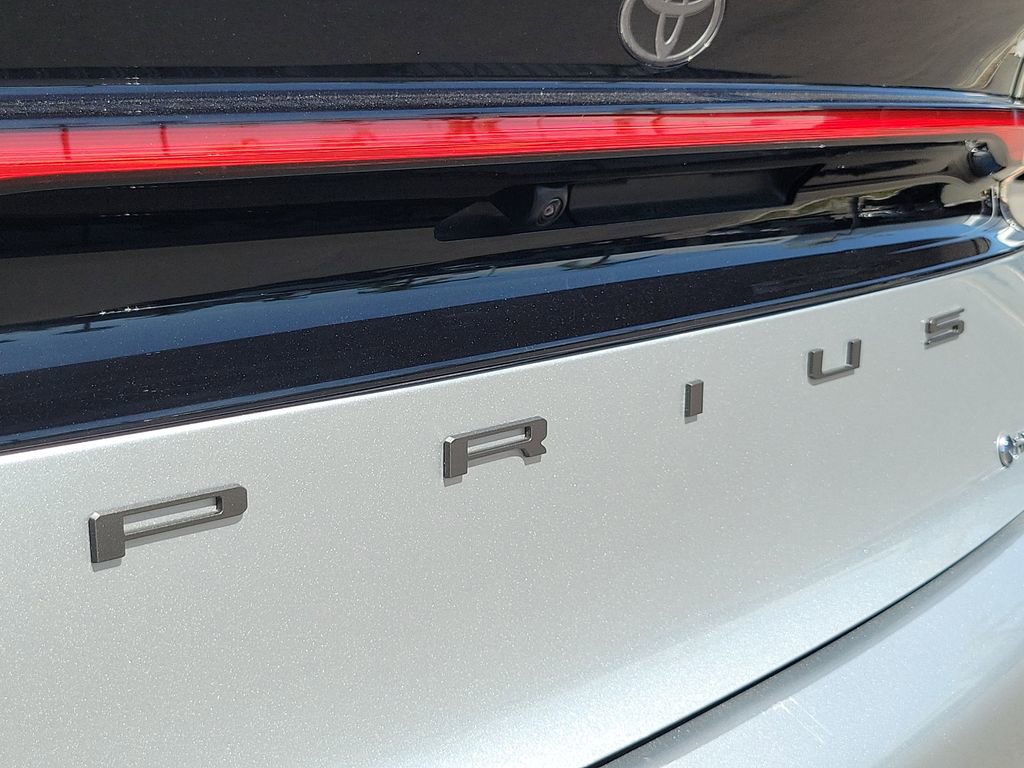 Used 2023 Toyota Prius LE image 24