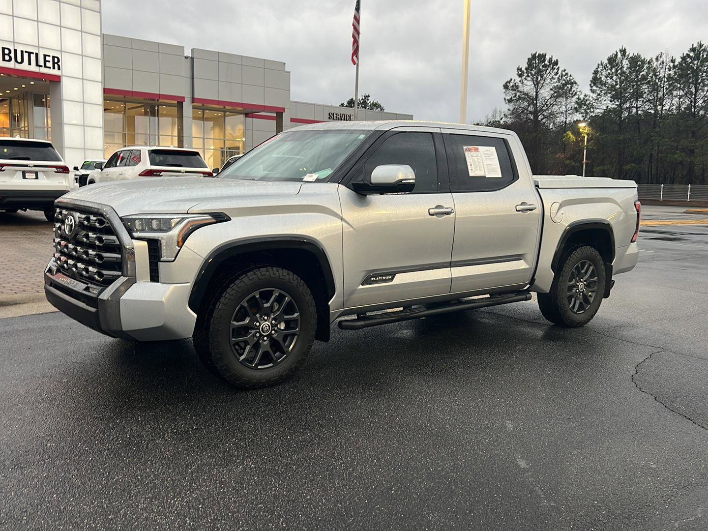 Used 2023 Toyota Tundra Platinum image 2