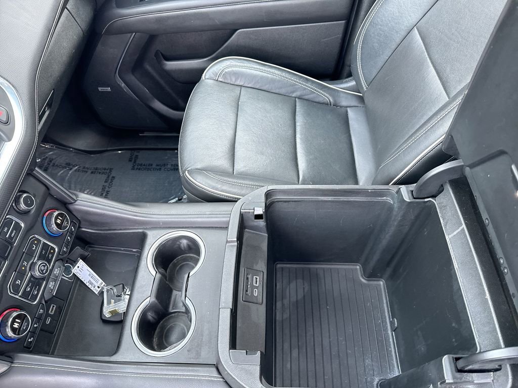 Used 2021 Chevrolet Tahoe Premier w/ Premium Package image 24