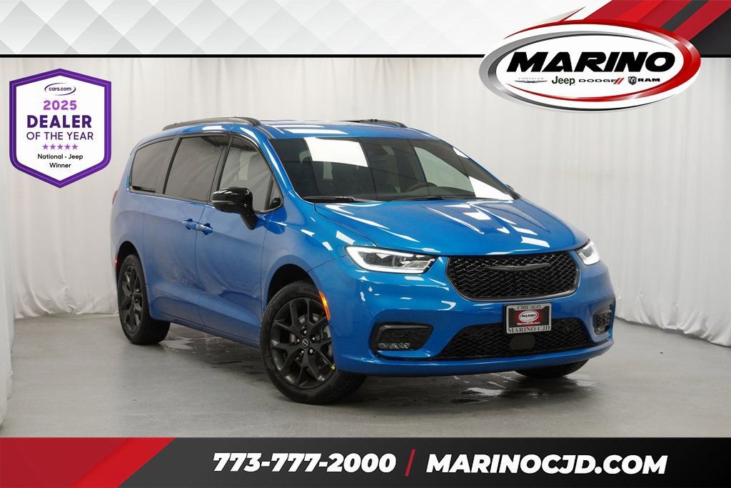 New 2026 Chrysler Pacifica Select w/ S Appearance Package image 1