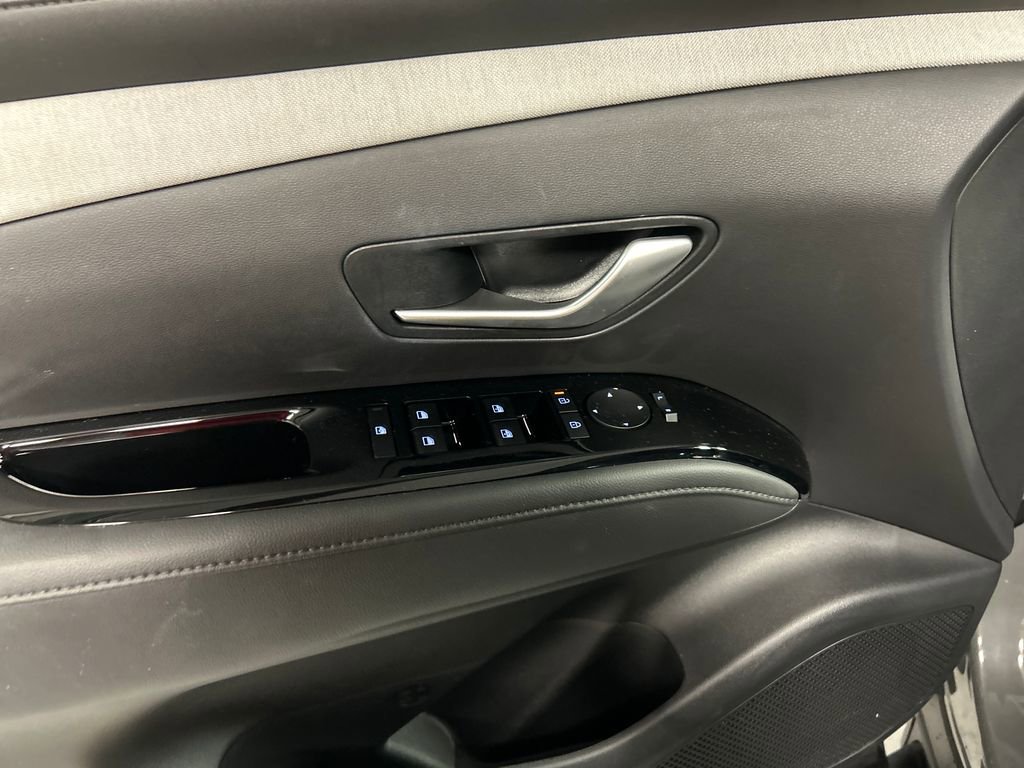 Used 2025 Hyundai Santa Cruz SEL image 12