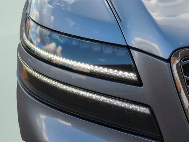 Certified 2025 Genesis G80 2.5T Advanced AWD/4WD image 9