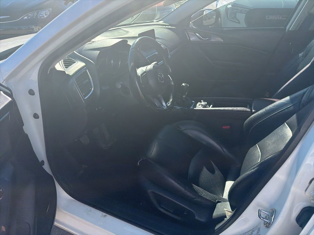Used 2018 MAZDA MAZDA3 Grand Touring w/ Premium Equipment Package image 9
