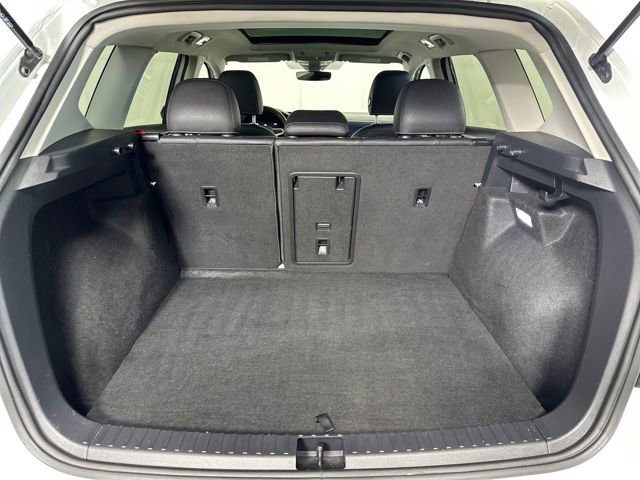 Used 2024 Volkswagen Taos SE image 27