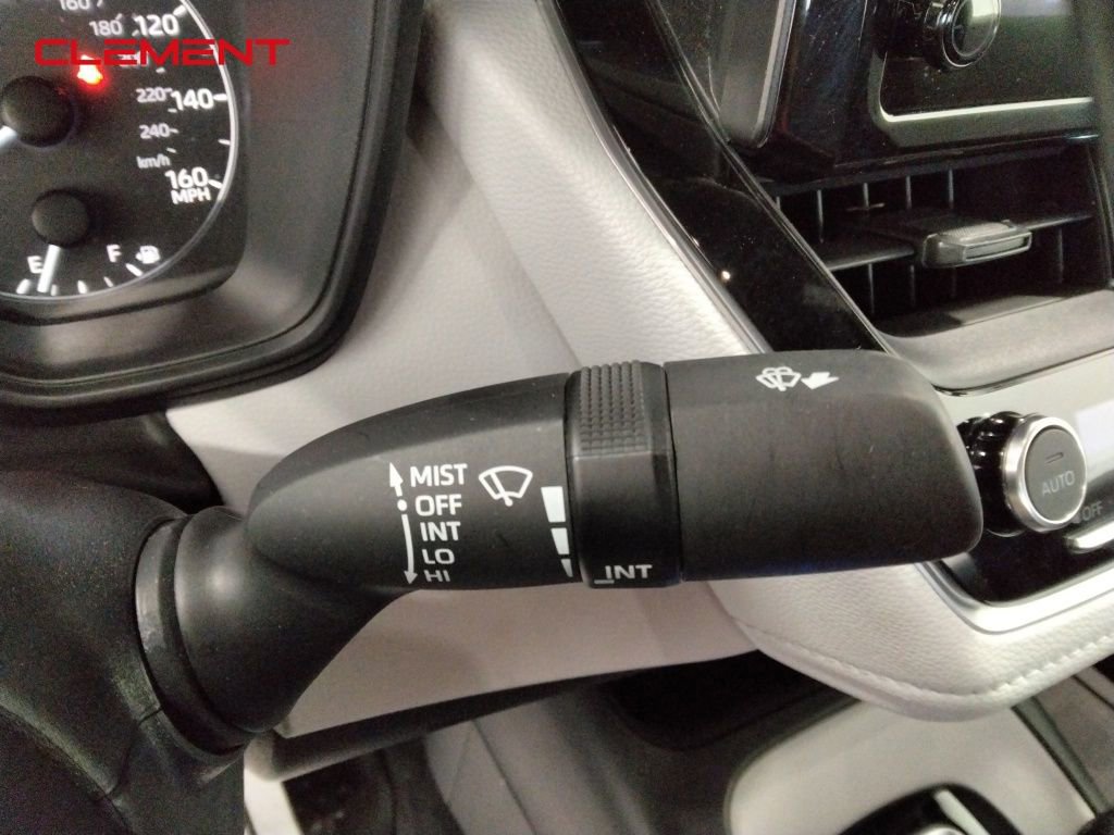 Used 2023 Toyota Corolla SE image 14