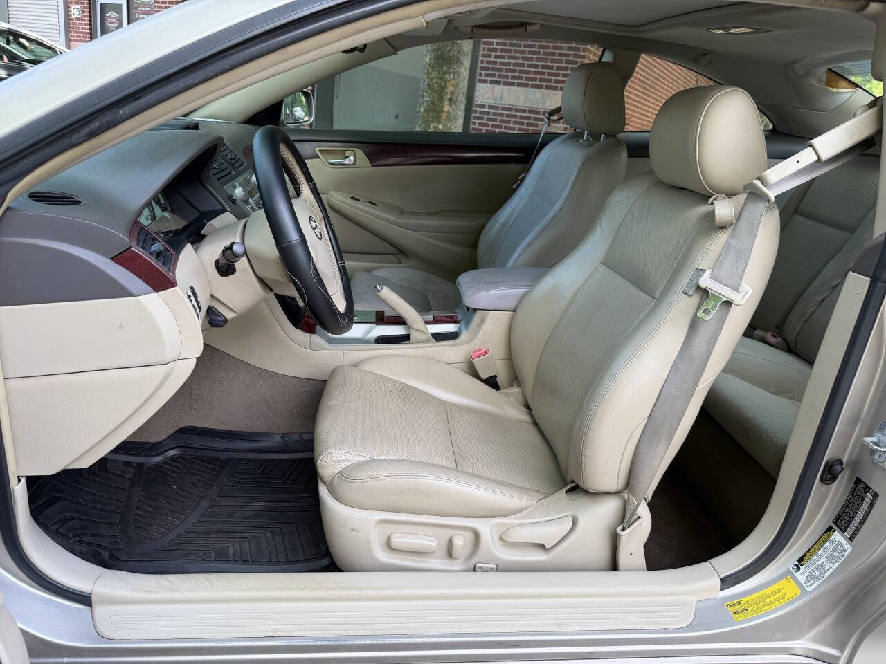 Used 2004 Toyota Solara SE Sport FWD image 9