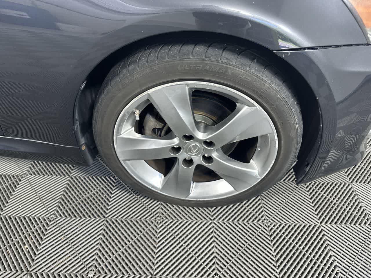 Used 2011 Lexus IS 250C w/ Luxury Pkg RWD image 10