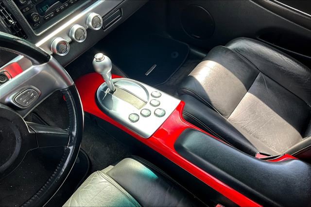 Used 2004 Chevrolet SSR w/ Preferred Equipment Group image 14