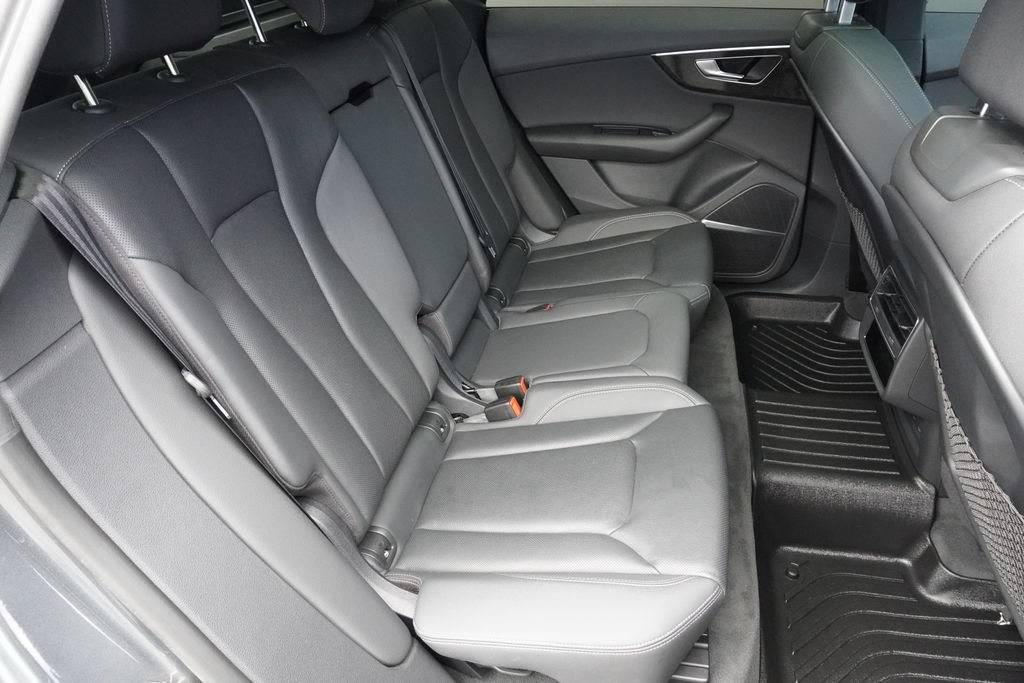 Used 2021 Audi Q8 Premium Plus w/ Premium Plus Package AWD/4WD image 27