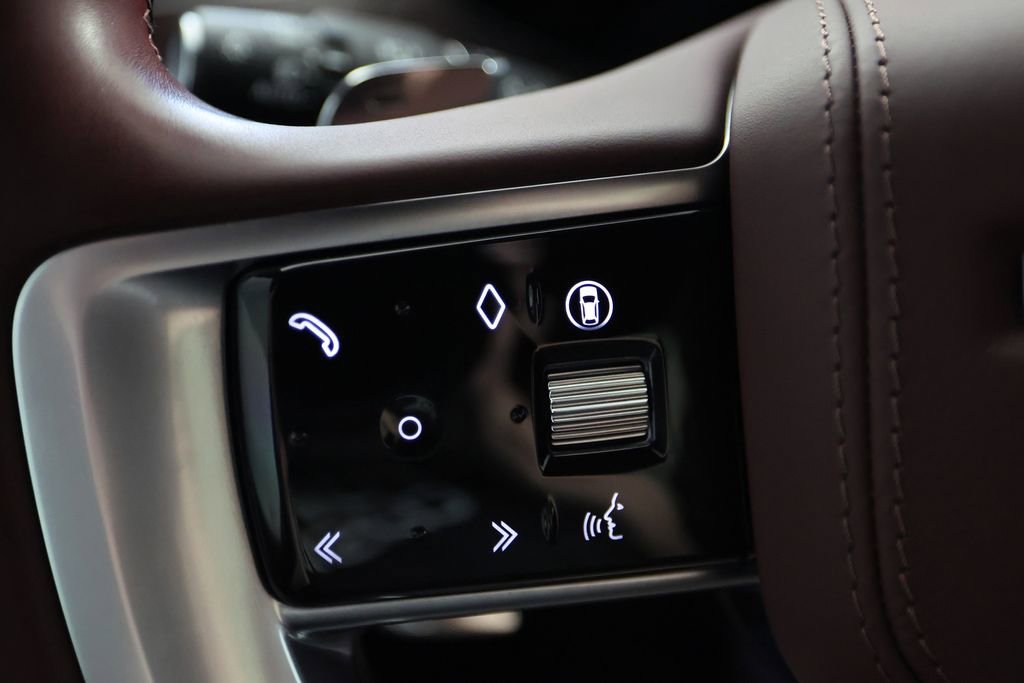 Used 2025 Land Rover Range Rover SE AWD/4WD image 22