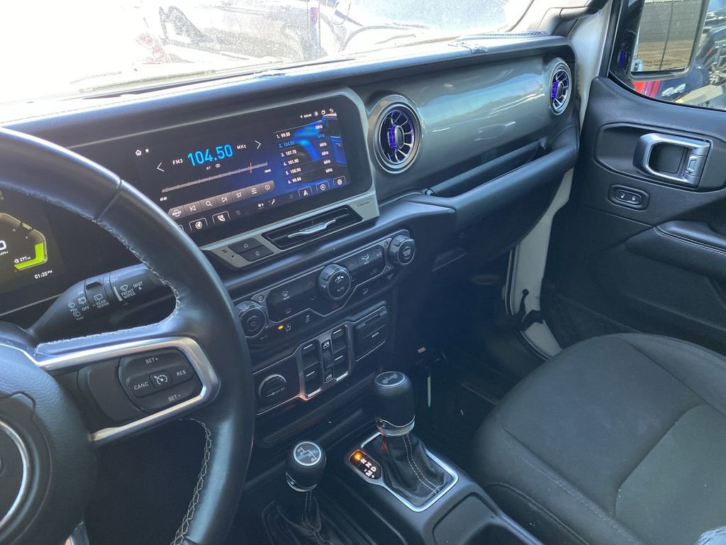 Used 2020 Jeep Wrangler Unlimited Sahara image 6