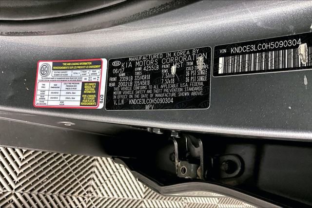 Used 2017 Kia Niro Touring image 18