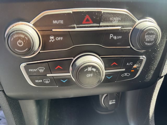 Used 2018 Dodge Charger SXT RWD image 17