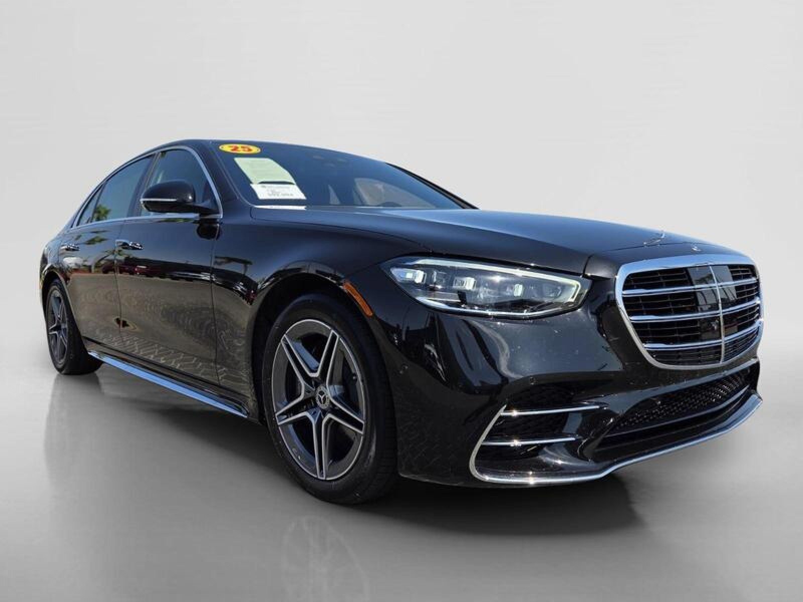 Certified 2025 Mercedes-Benz S 500 4MATIC image 7