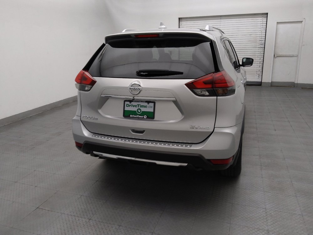 Used 2017 Nissan Rogue SV AWD/4WD image 7