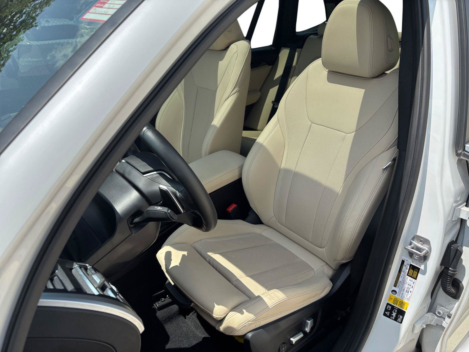 Used 2023 BMW X3 xDrive30i w/ Premium Package w/ZPA AWD/4WD image 21