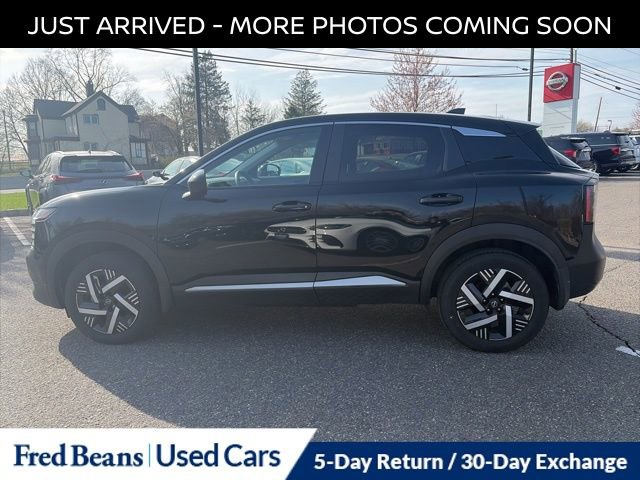 Certified 2025 Nissan Kicks SV w/ Illumination Package image 4