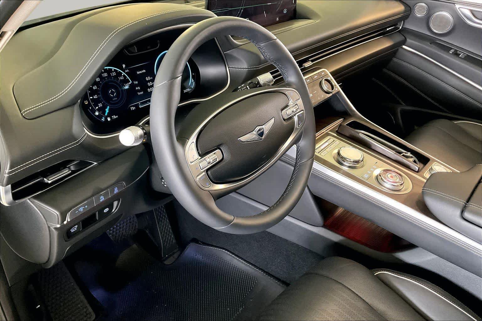 Used 2024 Genesis GV80 2.5T w/ Prestige Package AWD/4WD image 16