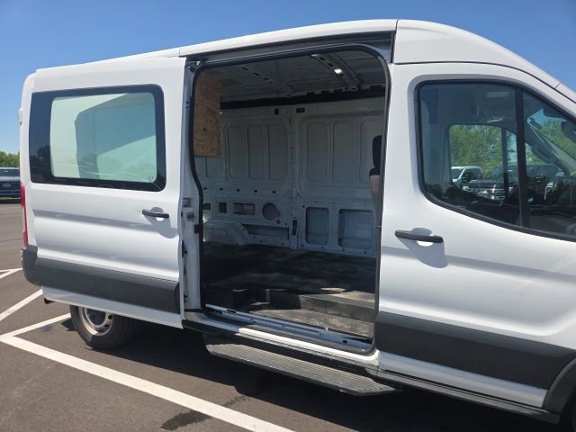 Used 2022 Ford Transit 250 Medium Roof RWD image 7