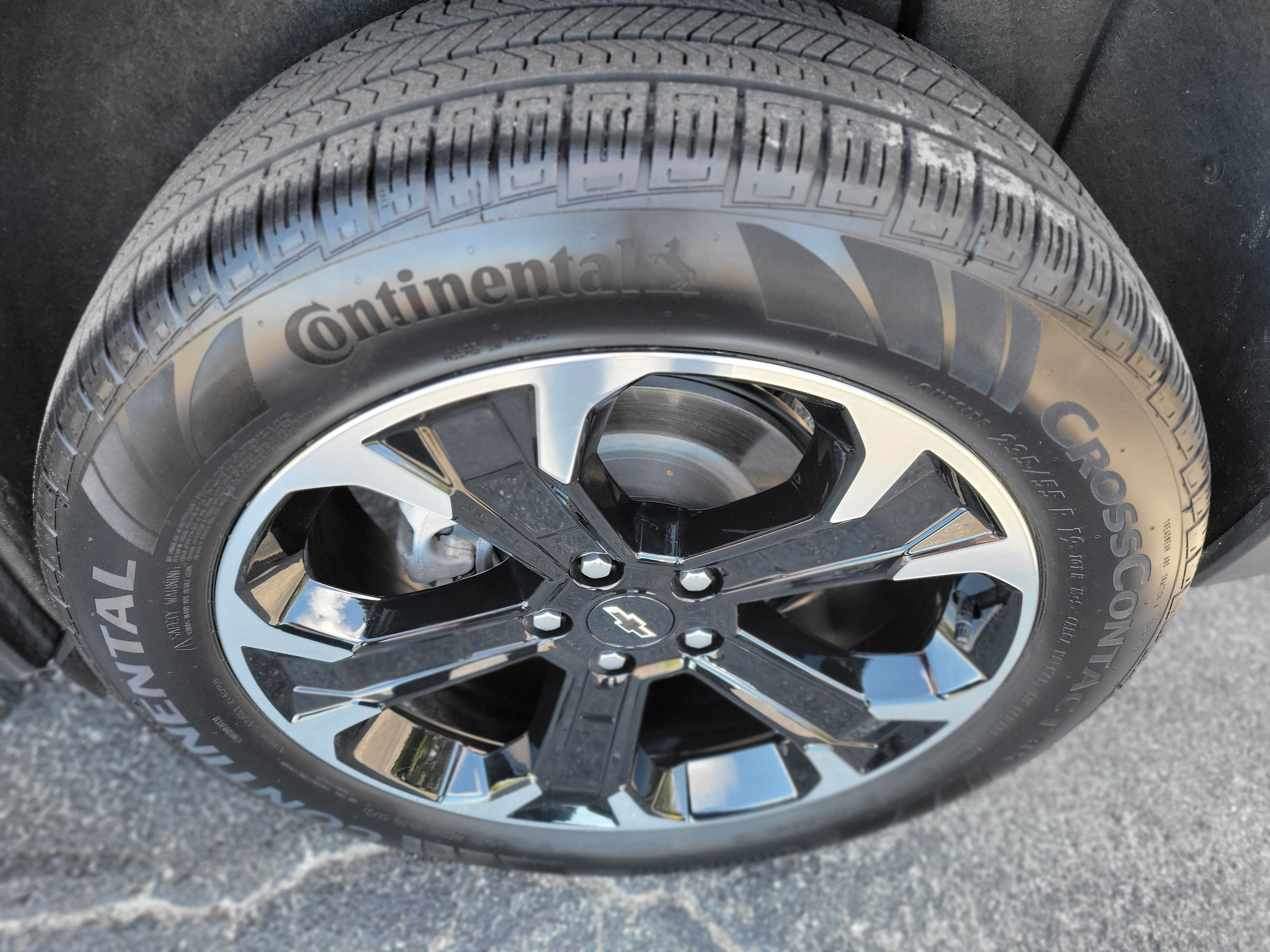Certified 2026 Chevrolet Equinox LT w/ Convenience Package II FWD image 38